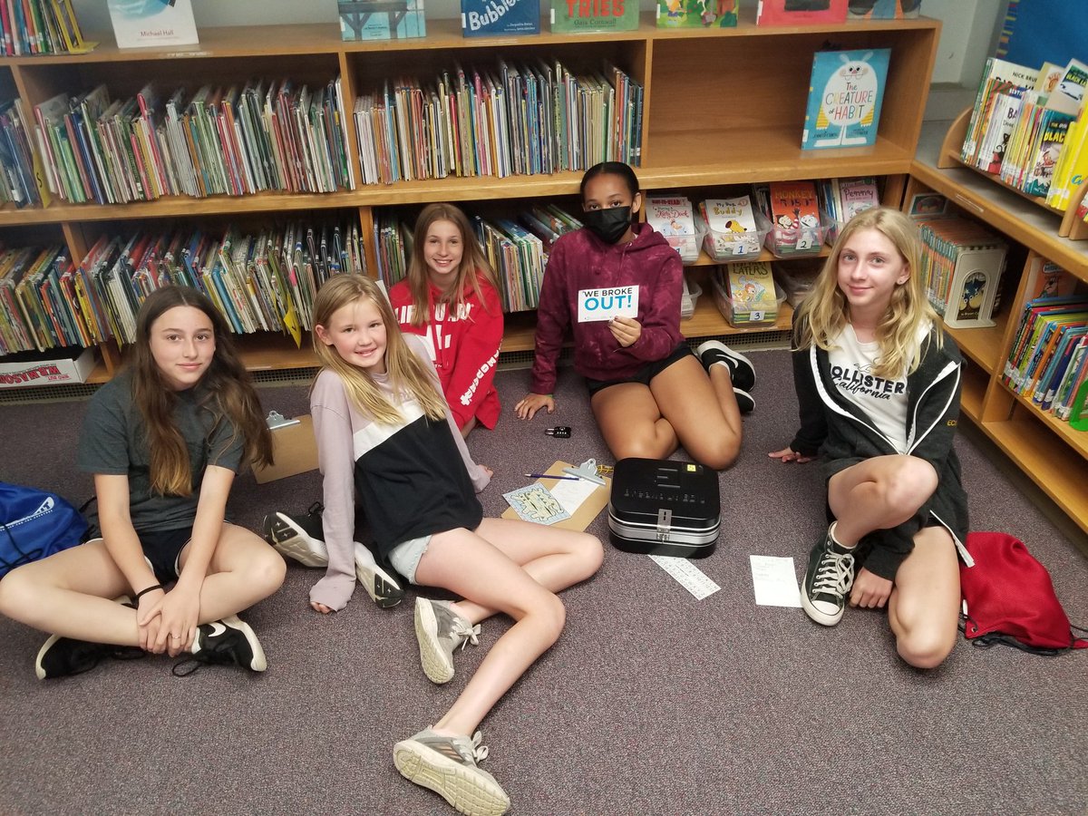 bpalaseklms's tweet photo. Our @breakoutEDU success continued today with @lorettaddonovan class 🔓👍 https://t.co/G4w5gCTn1g