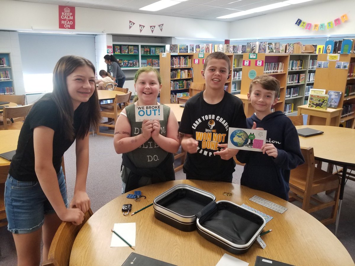 bpalaseklms's tweet photo. Our @breakoutEDU success continued today with @lorettaddonovan class 🔓👍 https://t.co/G4w5gCTn1g