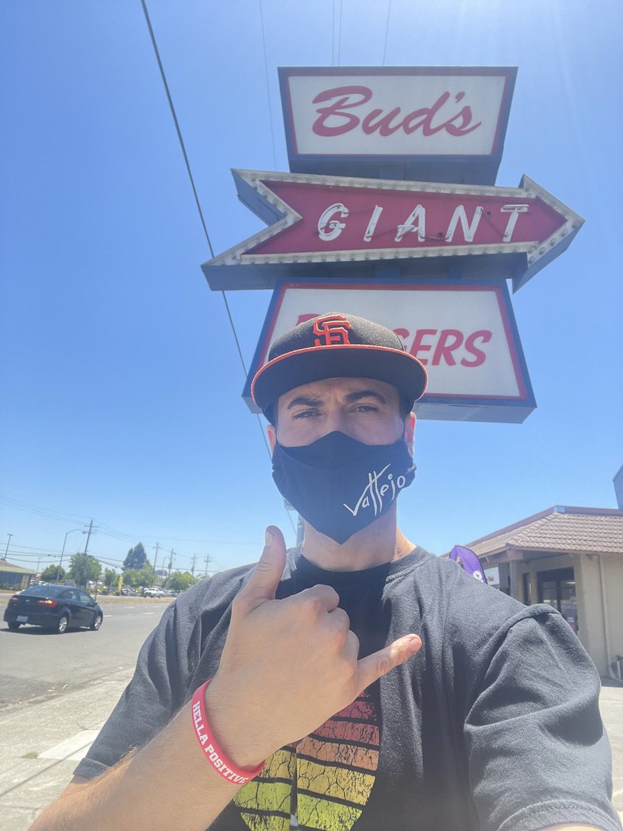 StevenBabbActs's tweet photo. #iykyk 😎🤙🏼

#hellapositive https://t.co/thGkp3S9HY
