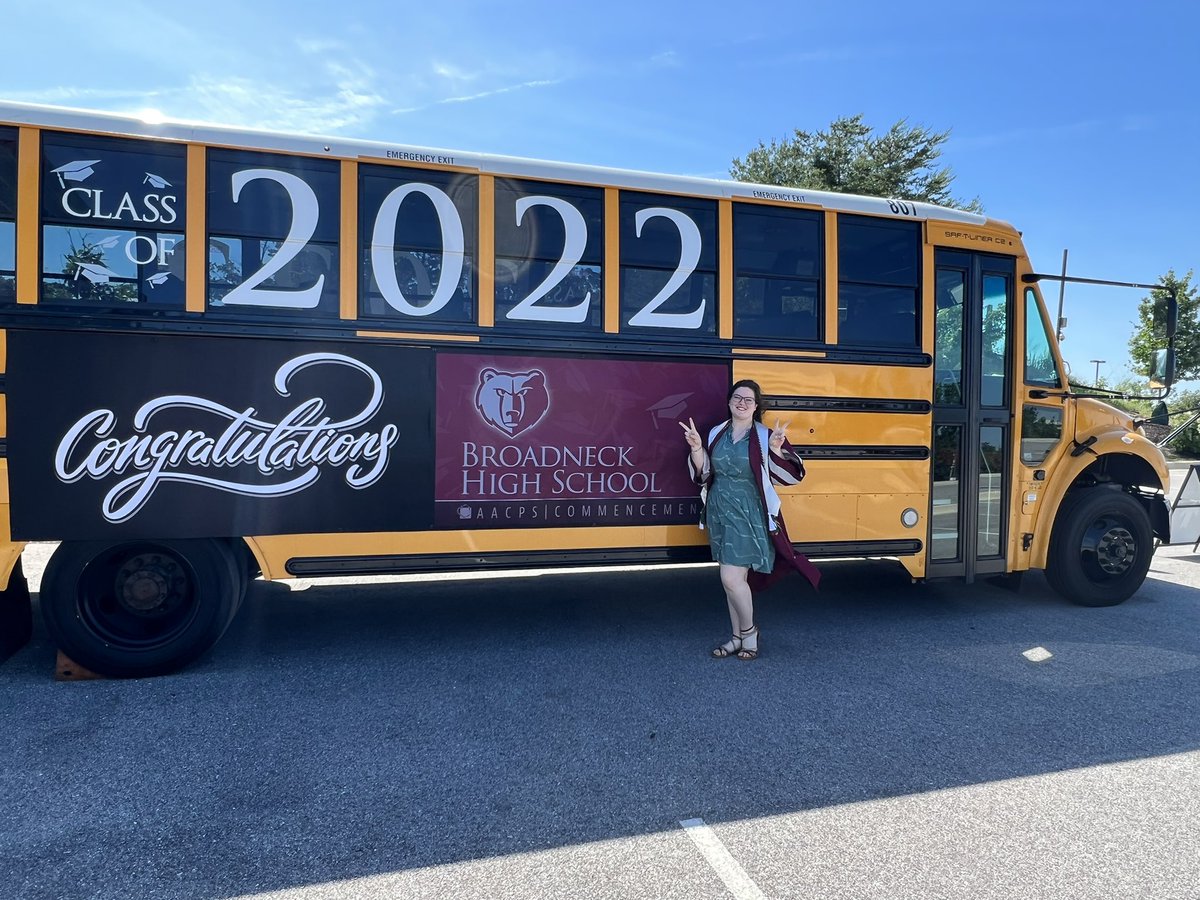 CarrieConnor20's tweet photo. Thank you @LiveCasinoMD #AACPSAwesomegrad #Classof2022 https://t.co/qqVCnCLmbE