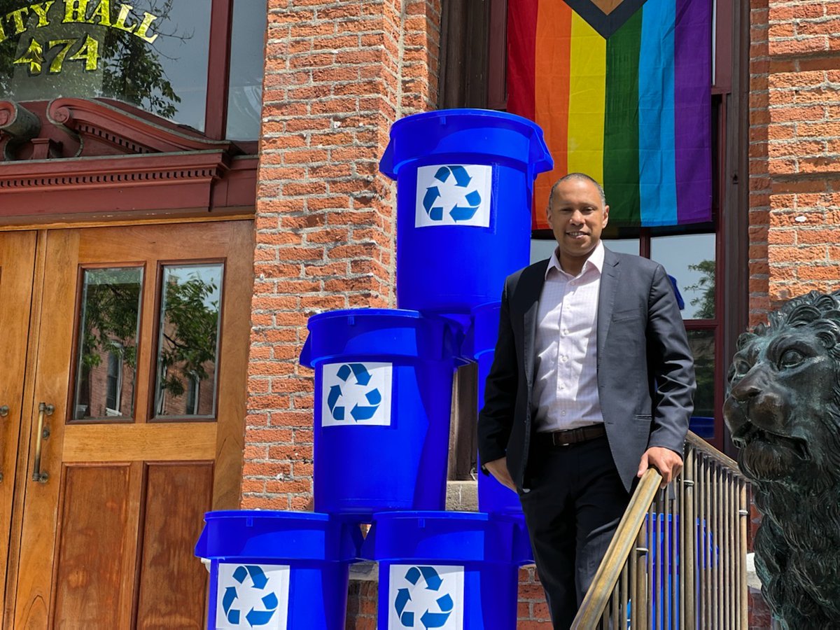 SaratogaDPW's tweet photo. DPW Commissioner Jason Golub announced today that a pilot recycling program is underway in Saratoga Springs City Hall. The pilot aims to test out the logistics associated with a publicly operated recycling program so that a larger program can be implemented. @DPWJason https://t.co/MZ7oq2zJio
