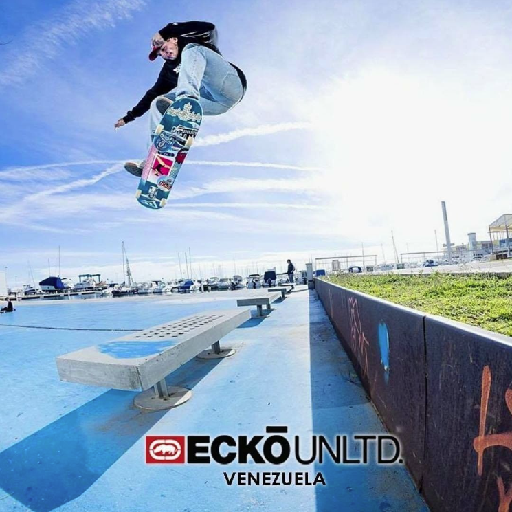 EckoVenezuela's tweet photo. En #Ecko #Venezuela sabemos lo que te gusta y lo tenemos. #Hoodie #urbanstyle https://t.co/FZfTX57ZEF