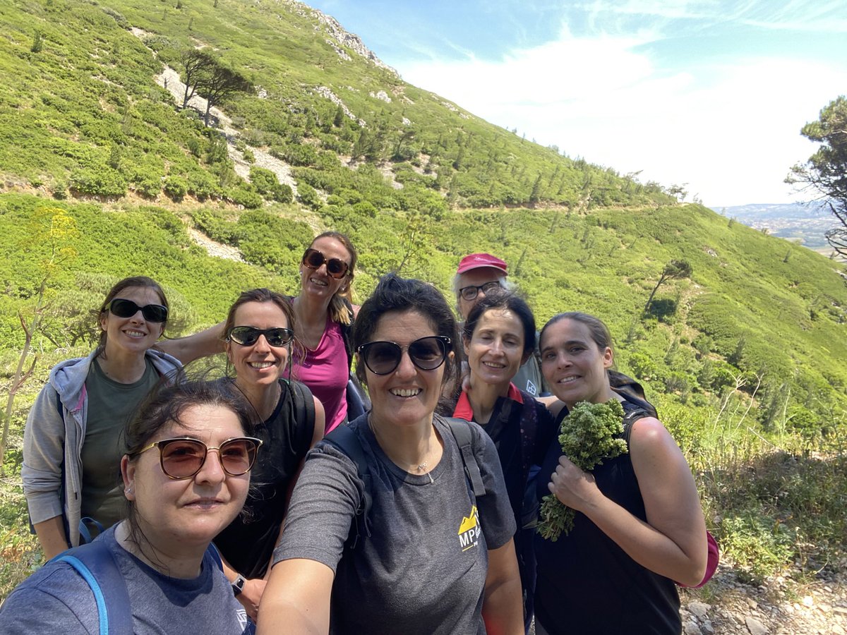 sclouro's tweet photo. Peakers at their best!!! 🇵🇹
Complicated challenge for us, of more than 13km by mountain with a positive and negative slope of 704m but successfully carried out! 🔝😀👌
We should be very proud of ourself!!!
@PPeakers 
@MyPeakChallenge 
@PeakerPets https://t.co/HVkX106tth