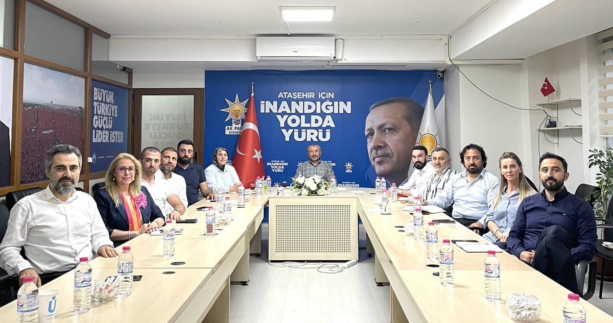 bbismailerdem's tweet photo. Ataşehir ilçe yürütme ve yönetim kurulu toplantımızı il yön.kur.üyelerimiz @ZEYBAY @mtalhakor katılımı ile gerçekleştirdik. Teşkilat içi ve halka yönelik faaliyetlerimizi değerlendirdik. 

 2023 seçimlerine emin adımlarla ilerliyoruz.

“Mesele MEMLEKET meselesi” https://t.co/LWJMMOtvBH