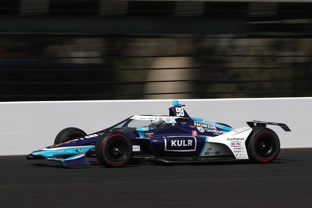 burnoutsports's tweet photo. Round 1: Best livery of the 2022 #Indy500 

RT: @MarcoAndretti 
Like: @TakumaSatoRacer 

Voting ends Tuesday at 5. https://t.co/Tkk0PBZPvC