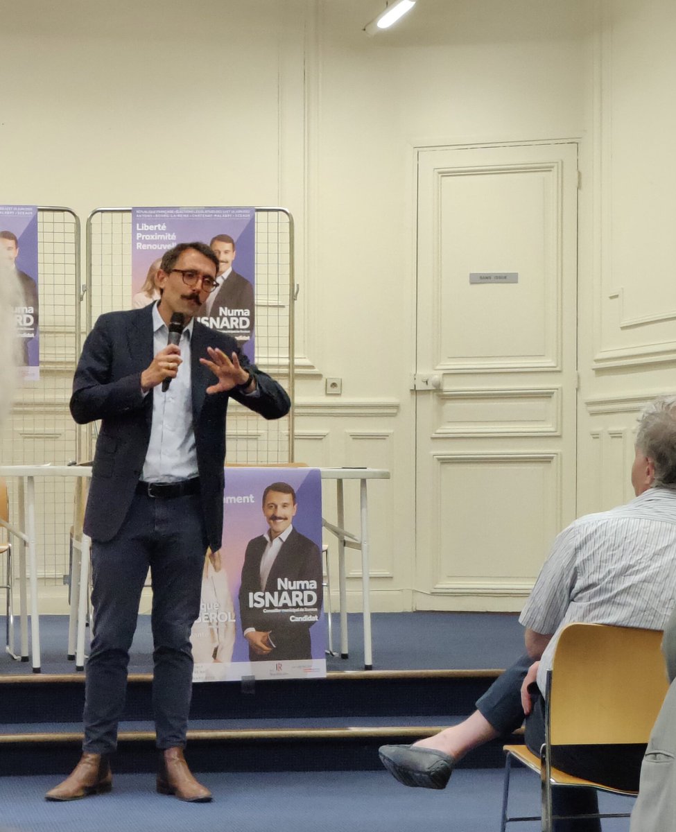 🟣🔵 Présent ce soir à #Sceaux pour la réunion publique de <a href="/numaisnard/">Numa</a>. 

👉 Élu, il portera fièrement nos valeurs de la droite à l'Assemblée nationale et sera un parfait interlocuteur pour les 4️⃣ communes de sa circonscription.

J-6 🇫🇷 #circo9213 #legislatives