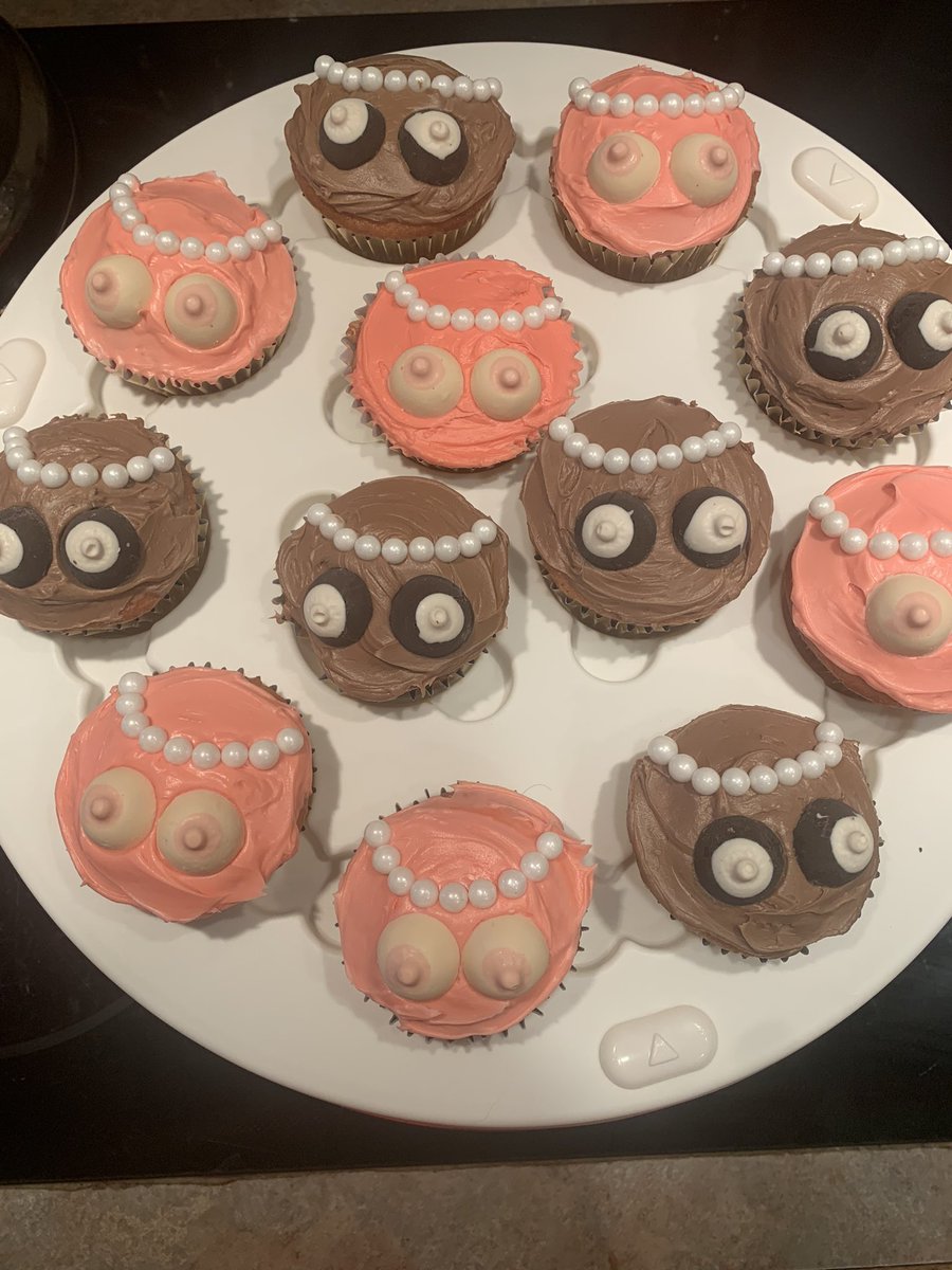 KNS6996's tweet photo. Made titty cupcakes with pearl necklaces for the hubby’s 50th https://t.co/lvIliHTTqQ