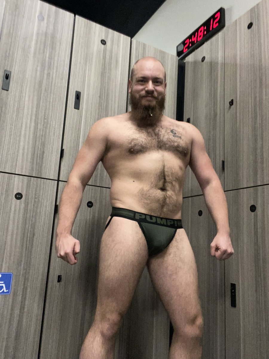 Leathernate's tweet photo. #nastypig #musclebear #sweat #pridemonth #chestandtris #jockstrap https://t.co/KnFuNDAjgR