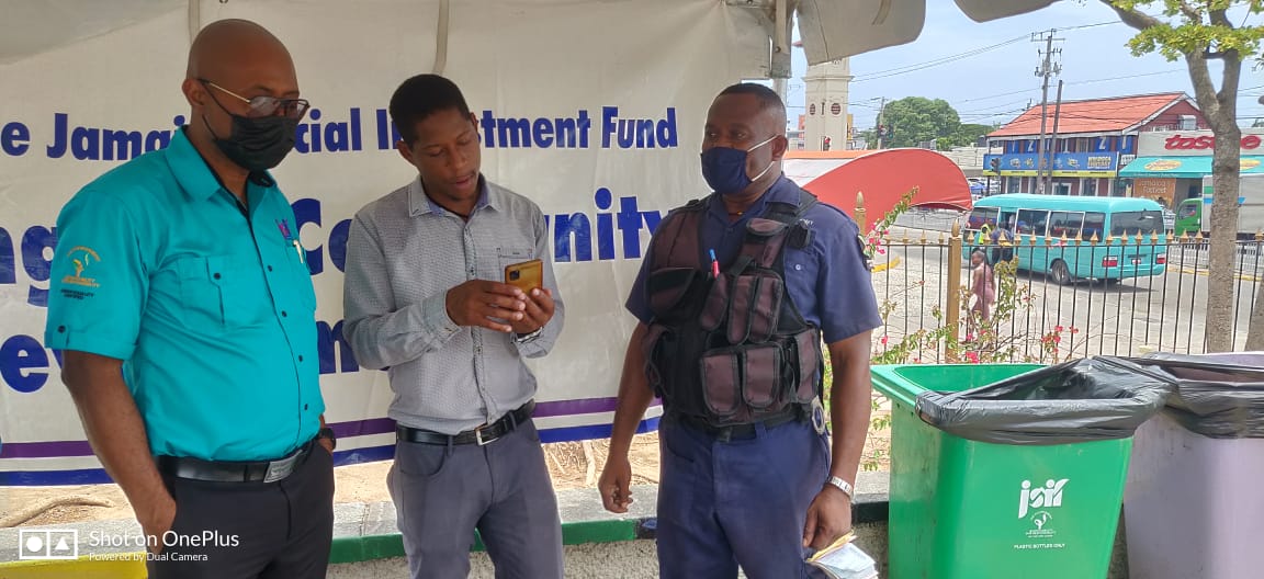 JSIFJA's tweet photo. Reynault Abrahams (R), former JSIF ๐๐ก๐ข๐ญ๐๐๐ข๐๐ฅ๐ ๐๐ง๐ฏ๐ข๐ซ๐จ๐ง๐ฆ๐๐ง๐ญ๐๐ฅ ๐๐๐ซ๐๐๐ง, is now employed to @NSWMA1876 as an Enforcement Officer. Looking on is Dr. Milton Clarke, JSIF Environmental Specialist.
This is what we mean by #InvestingforCommunityDevelopment๐ฏ๐๐พ https://t.co/UjLQje9eZn