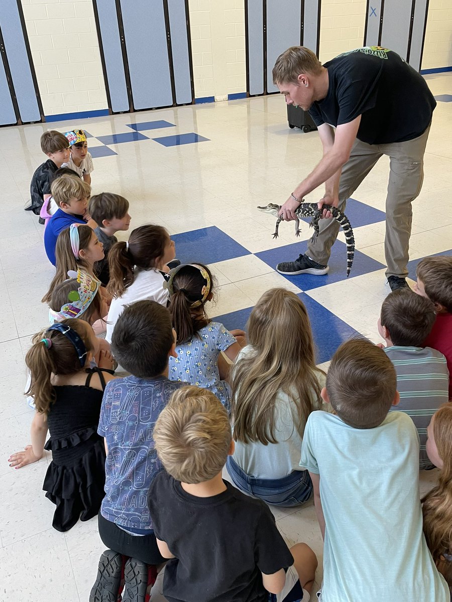 ECalamito's tweet photo. 1C loved meeting these animal friends! @WPSSicomac @wyckoffschools https://t.co/IaE9iOHWll