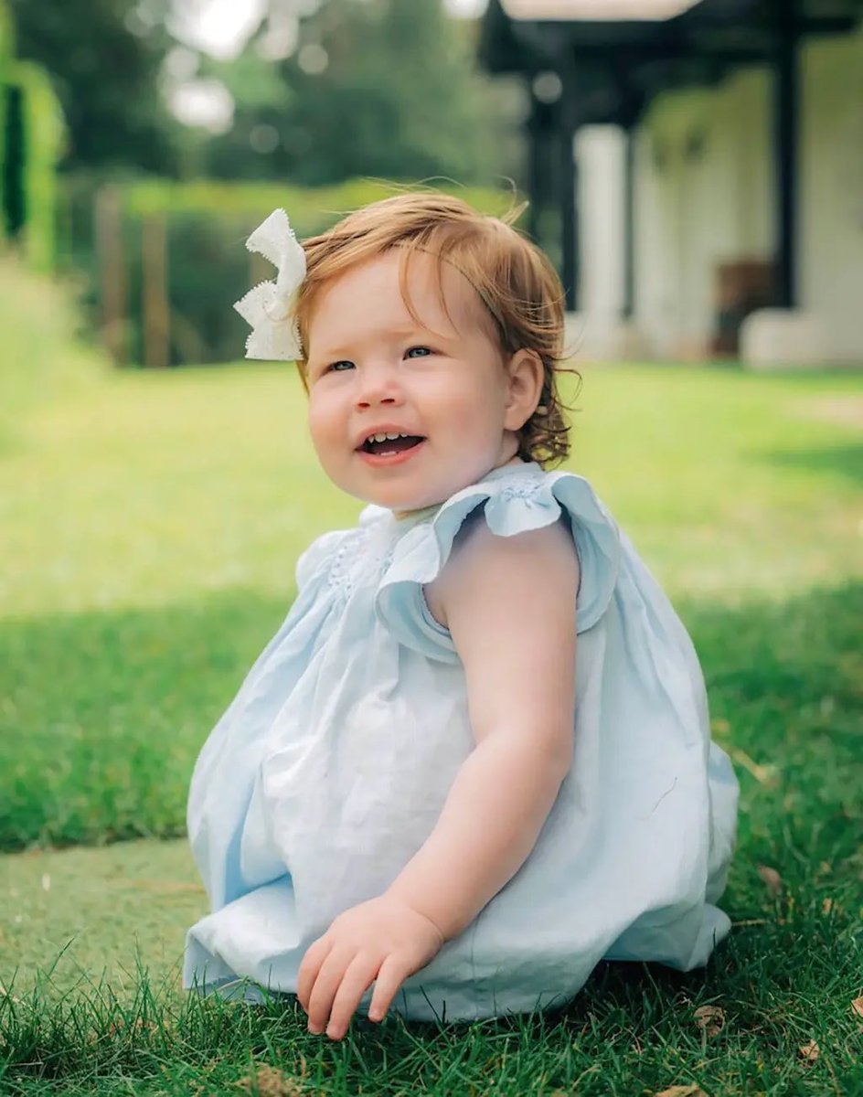 Prince Harry, Meghan Markle release new photo of daughter Lilibet after Jubilee 

Desperation has set in 
pagesix.com/2022/06/06/pri… via @pagesix
