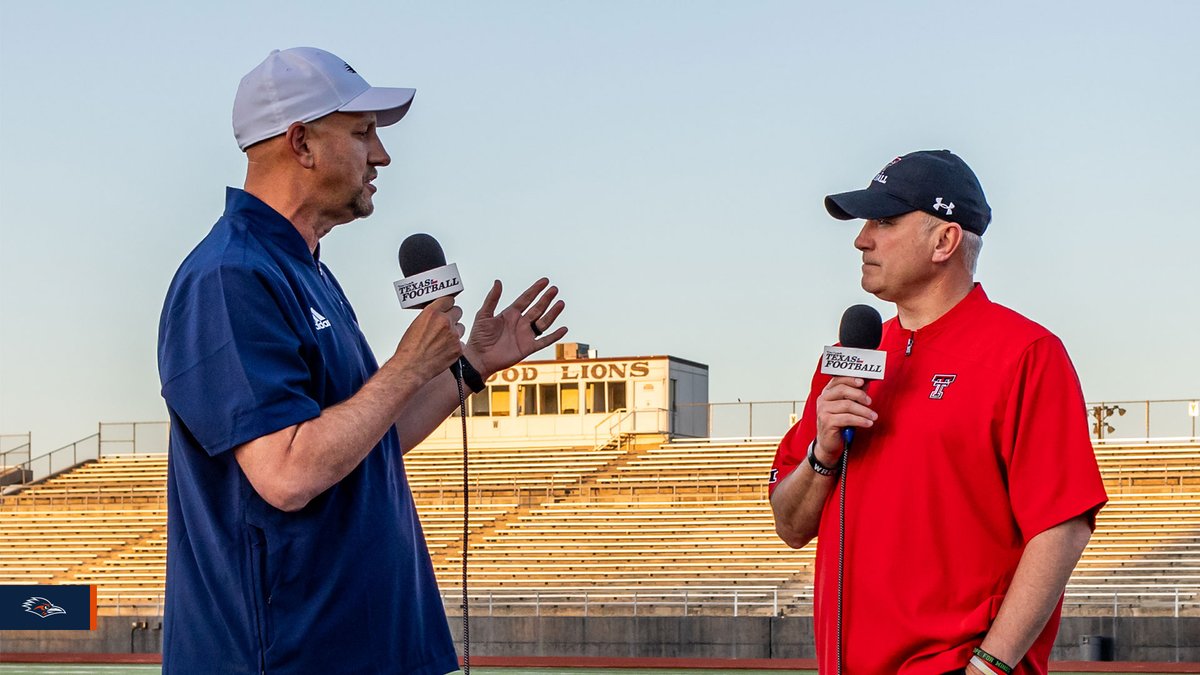 UTSAFTBL's tweet photo. FORGED ON FRIDAY

UTSA head coach Jeff Traylor graces the cover of the 2022 Dave Campbell's Texas Football magazine, the "Bible of Texas Football"

🔗 https://t.co/gyPp0pq4Ho

#210TriangleOfToughness | #BirdsUp 🤙 https://t.co/P5MfscUgCy