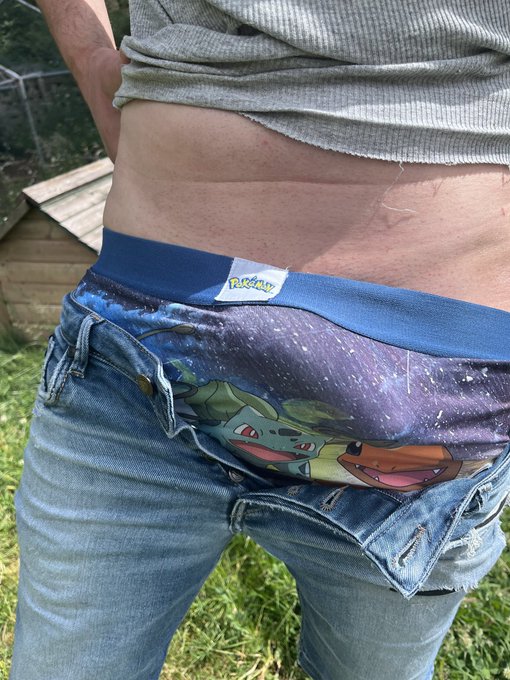 Dans mon cale&ccedil;on &acute; Pokemon &acute; se cache mon l&eacute;viator shiny mdr  Qui veut venir l&rsquo;attraper ?  In my Pokemon'<a href="/tag/bigdick"class="tags"><span>#bigdick</span></a><a href="/tag/hung"class="tags"><span>#hung</span></a><a href="/tag/cocktribute"class="tags"><span>#cocktribute</span></a><a href="/tag/bigdickman"class="tags"><span>#bigdickman</span></a><a href="/tag/22cm"class="tags"><span>#22cm</span></a>