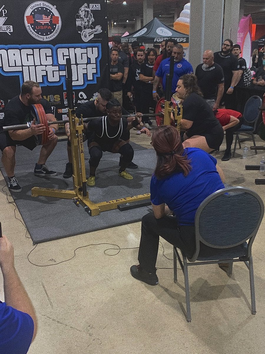 1trayvonjackson's tweet photo. Squat &amp; Bench FL State record holder. https://t.co/BjD6Kinhud