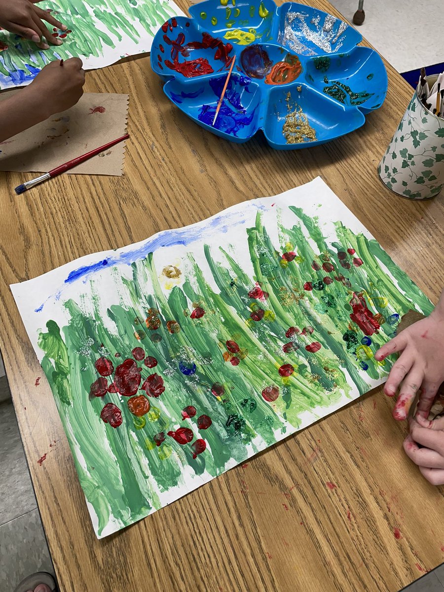 sharcivil's tweet photo. We were busy bees today at school!! 🐝 @SlackwoodSchool @LTPS1 https://t.co/DF1Wp7EXWN
