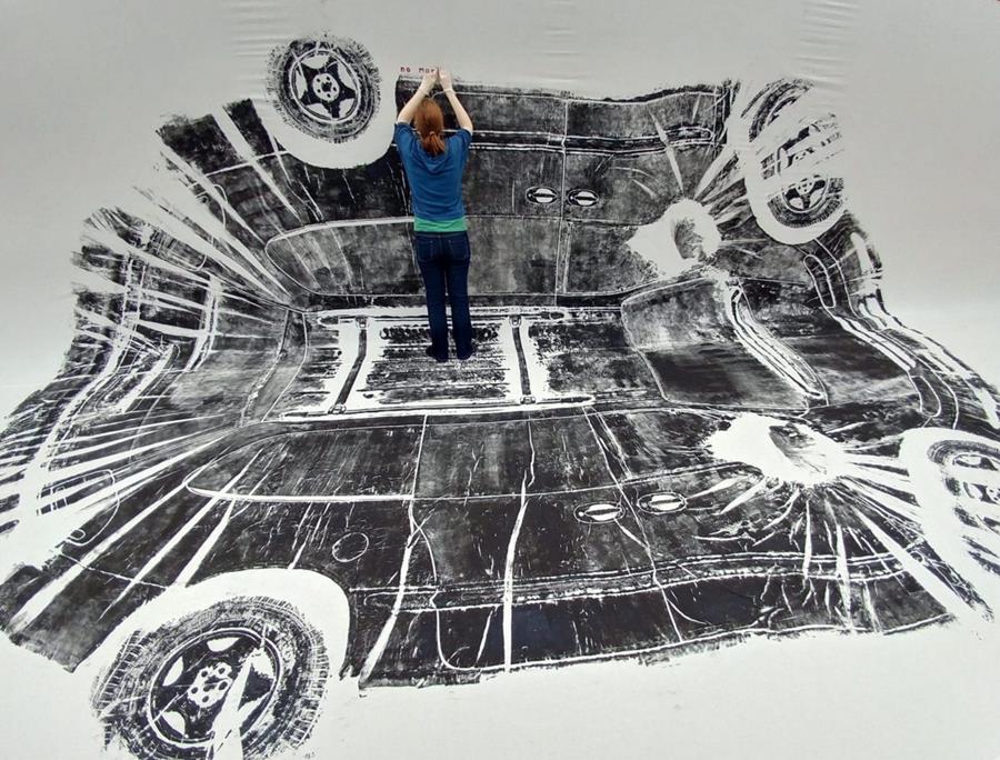 RawVisionMag's tweet image. Jay Price has received @shapearts&apos; #AdamReynoldsAward this year, an award for mid-career disabled artists, to support their career with collaborations, mentorship, and a £10,000 bursary.
​
​#shapearts #outsiderart #selftaughtart #artanddisability bit.ly/38M3e7F?utm_co…