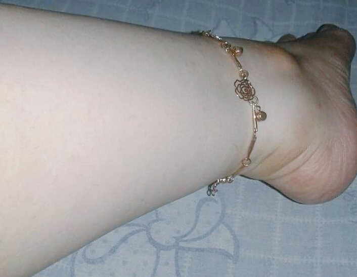 وعندما تتمكن الشهوه من امرأة محرومه 
فلا تحدثنى عن الأخلاقيات وتقاليد المجتمع 
والمحرمات "فالمتعه لاتعرف المثاليات ياساده🔥🔞