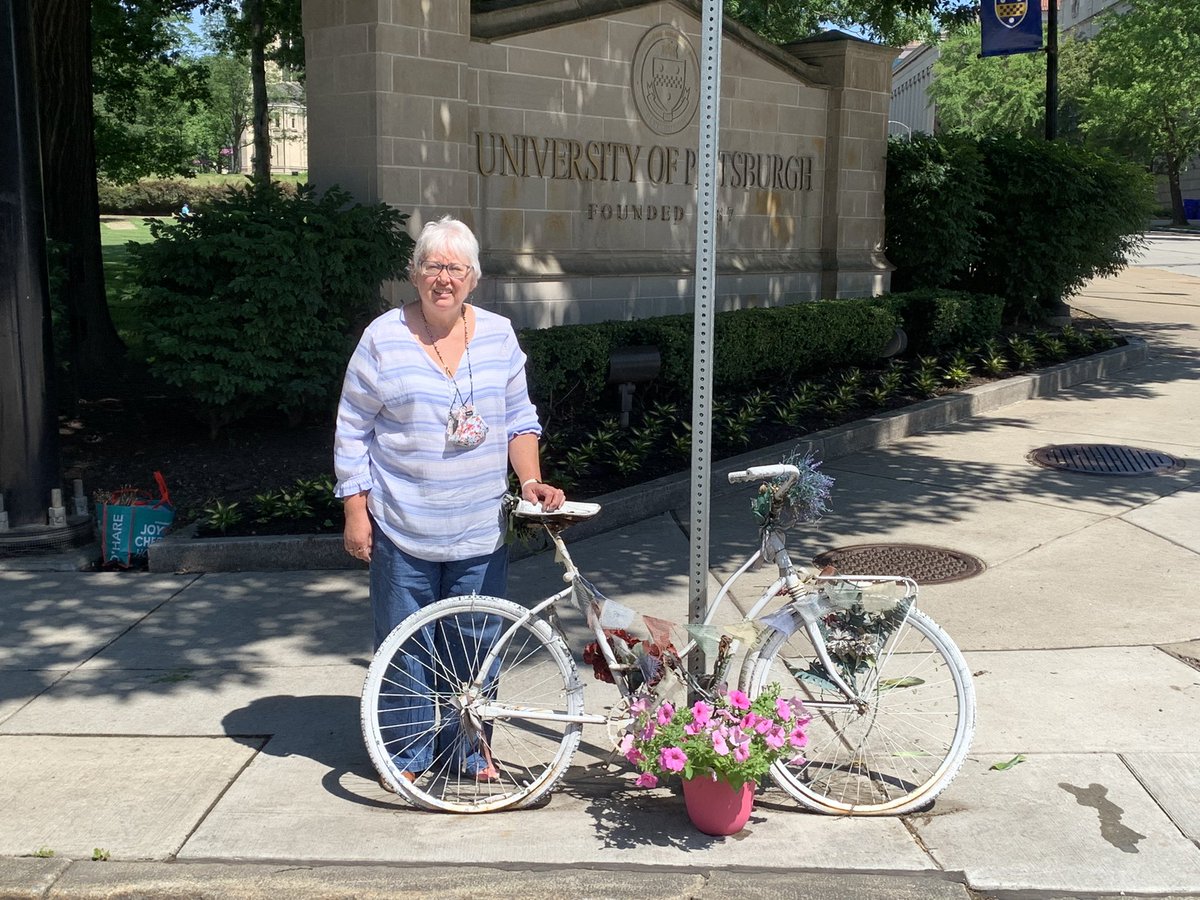 EmilyFoundation's tweet photo. @bcgp At Susan Hicks’ ghost bike/crash site on Friday. #HB140. https://t.co/Kjs7UaxjBe