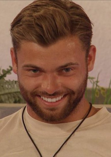 sophie32132112's tweet photo. Jake after paying producers to sneak in them toe sucking challenges #loveisland https://t.co/qMmk5tCZuF