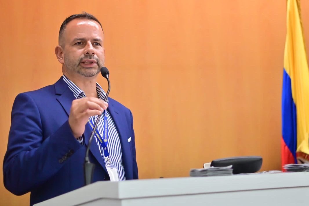 APERCUNDIN's tweet photo. @APERCUNDIN REALIZÓ ASAMBLEA GENERAL  PARA ELEGIR NUEVO PDTE.

“Más de 2 mil millones de pesos fueron gestionados por @APERCUNDIN  para el fortalecimiento institucional de la Asociación”. 

@CundinamarcaGob @Contralcundinam @DefensoriaCol @PGN_COL 

https://t.co/rdu8hiFj4J https://t.co/LwdqJgx99g