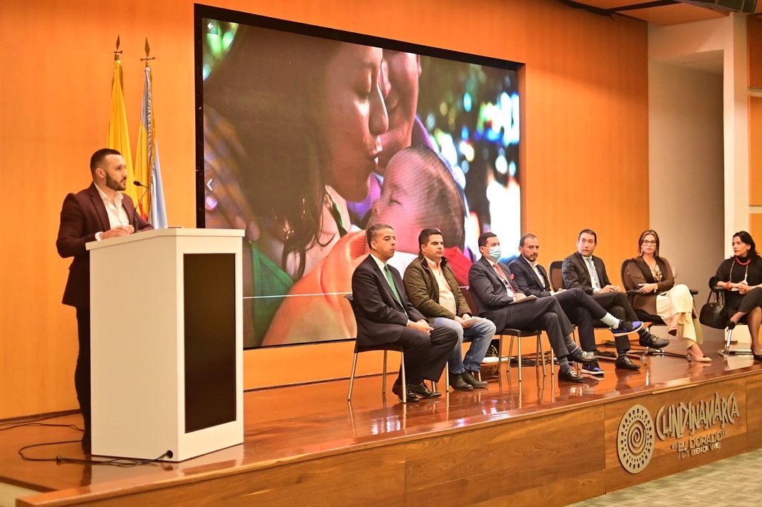 APERCUNDIN's tweet photo. @APERCUNDIN REALIZÓ ASAMBLEA GENERAL  PARA ELEGIR NUEVO PDTE.

“Más de 2 mil millones de pesos fueron gestionados por @APERCUNDIN  para el fortalecimiento institucional de la Asociación”. 

@CundinamarcaGob @Contralcundinam @DefensoriaCol @PGN_COL 

https://t.co/rdu8hiFj4J https://t.co/LwdqJgx99g