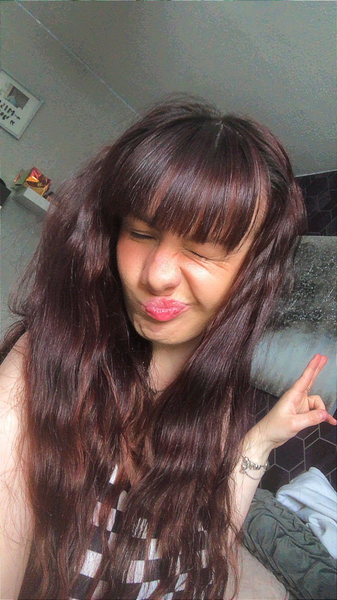 meg. ⑂ tweet media