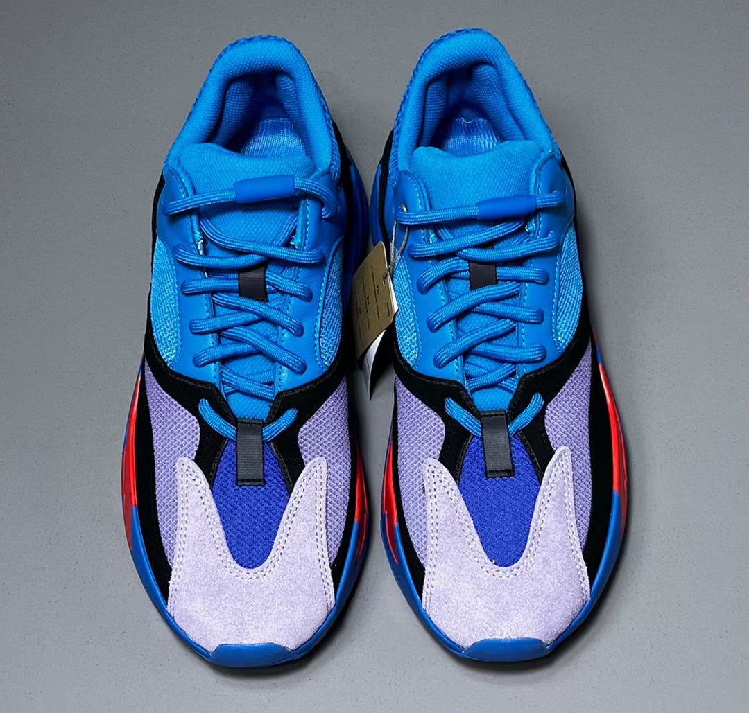 JustFreshKicks tweet media