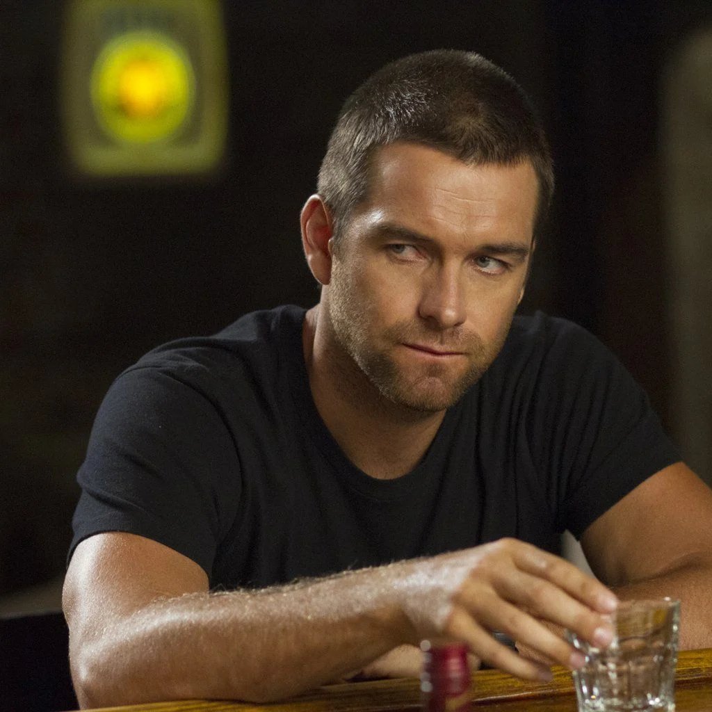 Paul Lê on Twitter: "Sometimes Scott Speedman and Antony Starr look li...