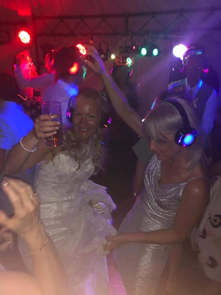 silentdisc0's tweet photo. Very happy Bride "Silent Disco was the hi-light of our wedding entertainment" #silentdiscobride #silentdiscowedding #silentdisco https://t.co/zZI7FlX5sZ