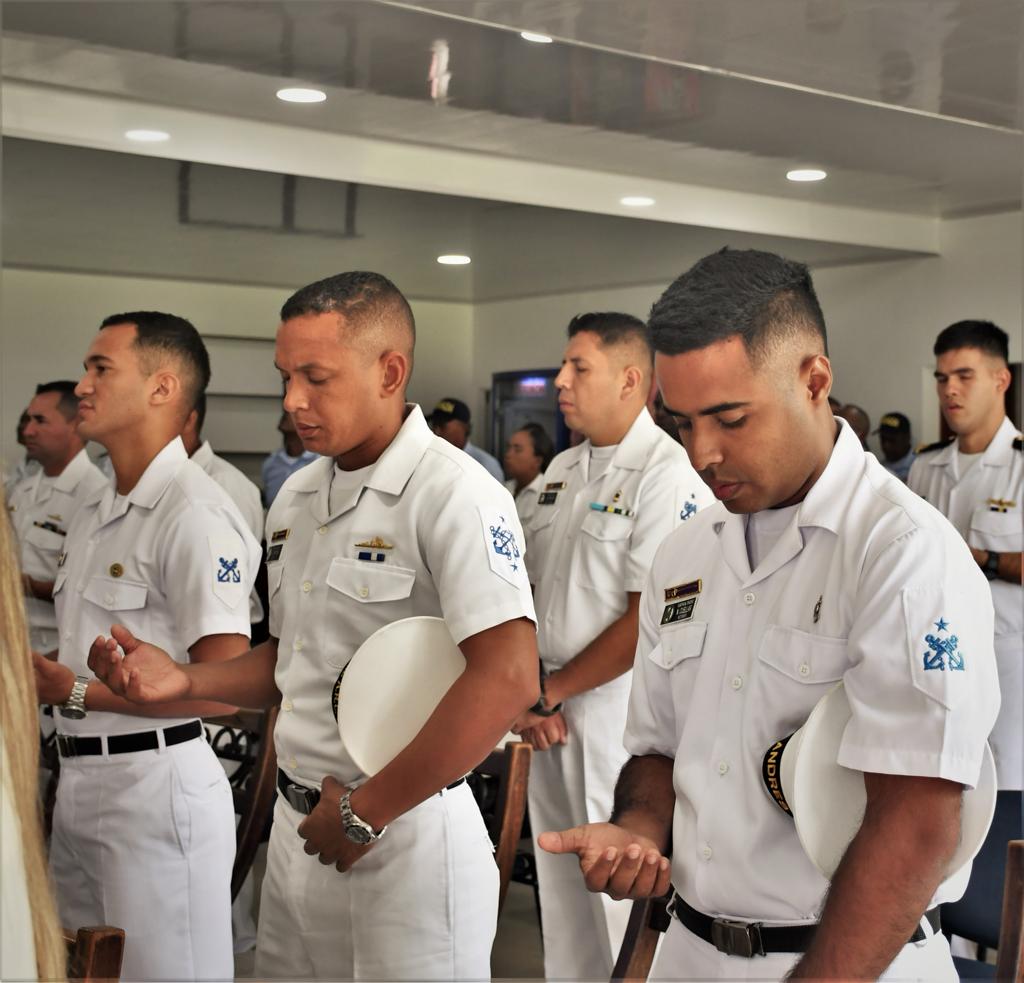 ArmadaColombia's tweet photo. Celebramos el aniversario No.20 de la Base Naval No. 4 ARC “San Andrés, unidad logística del Comando Específico de San Andrés y Providencia, comprometida con la población del departamento #Archipiélago. ¡BZ! 👏⚓️🇨🇴 https://t.co/1h7yNjMof2