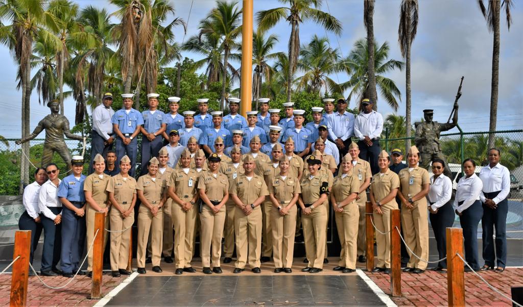 ArmadaColombia's tweet photo. Celebramos el aniversario No.20 de la Base Naval No. 4 ARC “San Andrés, unidad logística del Comando Específico de San Andrés y Providencia, comprometida con la población del departamento #Archipiélago. ¡BZ! 👏⚓️🇨🇴 https://t.co/1h7yNjMof2