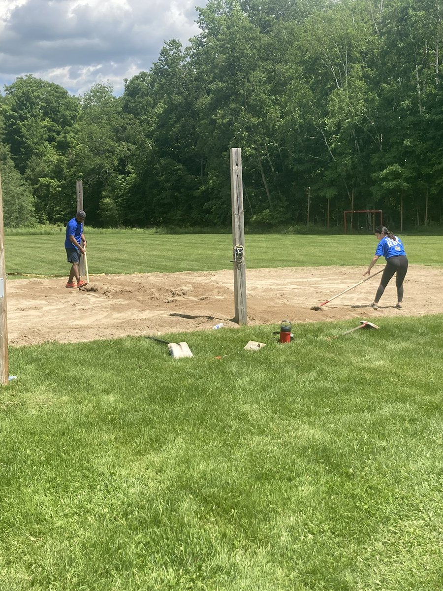 ChristieLake's tweet photo. Huge thanks to @RBC for all their hard work preparing Christie Lake Camp for the arrival of our #campers. This awesome #team cleaned and painted cabins, prepared our gardens &amp; trails, put in the docks, &amp; more! Our kids will be #grateful for all of this hard work! #campisback https://t.co/1aobvbfiDQ