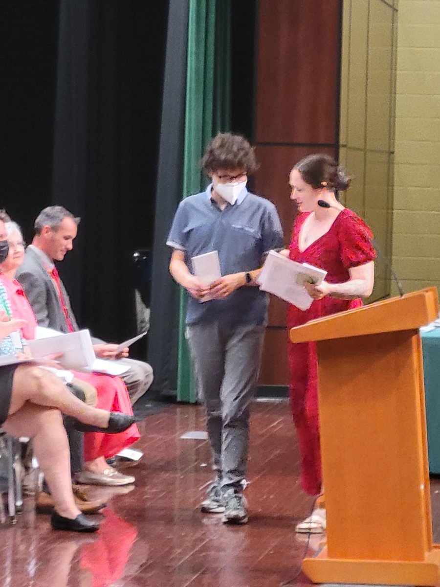 CSIU16's tweet photo. πCongratulations to Jesse Catalano for winning the "Art that spreads Joy" Award!!
Jesse, who is part of the CSIU Autistic support class is the recipient of the award for his artwork because the art he created spread joy throughout the community and school. #CSIUProud https://t.co/eCSeR4cRSA