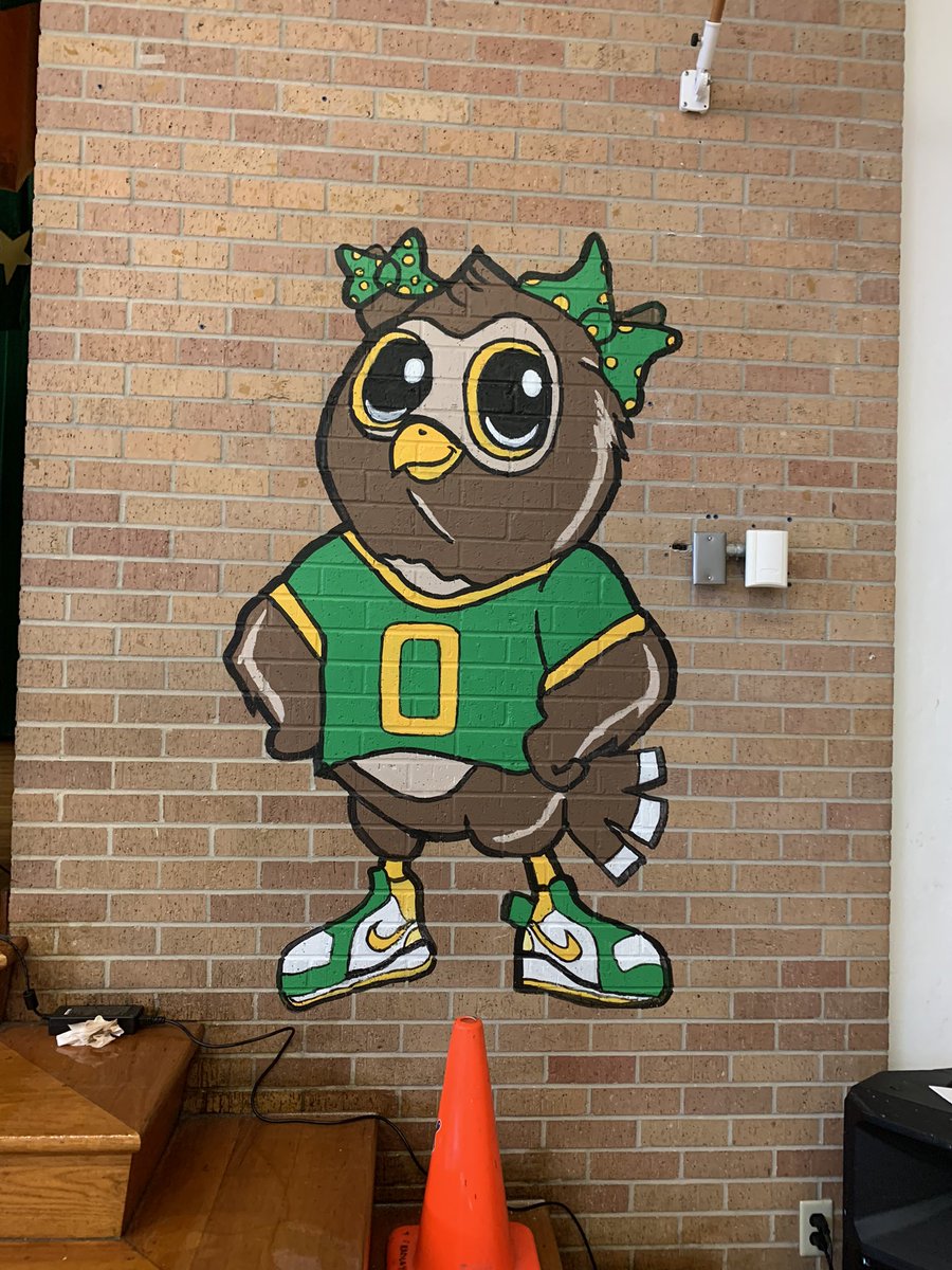 TBradleyMurals's tweet photo. Today the @TBradleyMurals team started 1 of several projects for @osborneowls! Project 1 - the stage!! And, we welcomed back @LylaMaePrice to the team for the summer!! https://t.co/qpjDlhVA6s