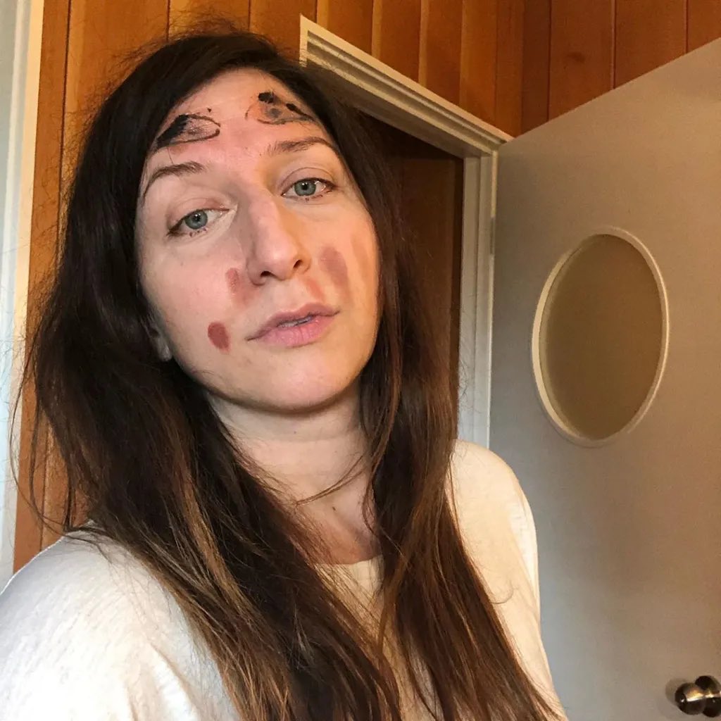 BestofPeretti's tweet photo. the queen of professional makeup art https://t.co/8BzB4EkGse