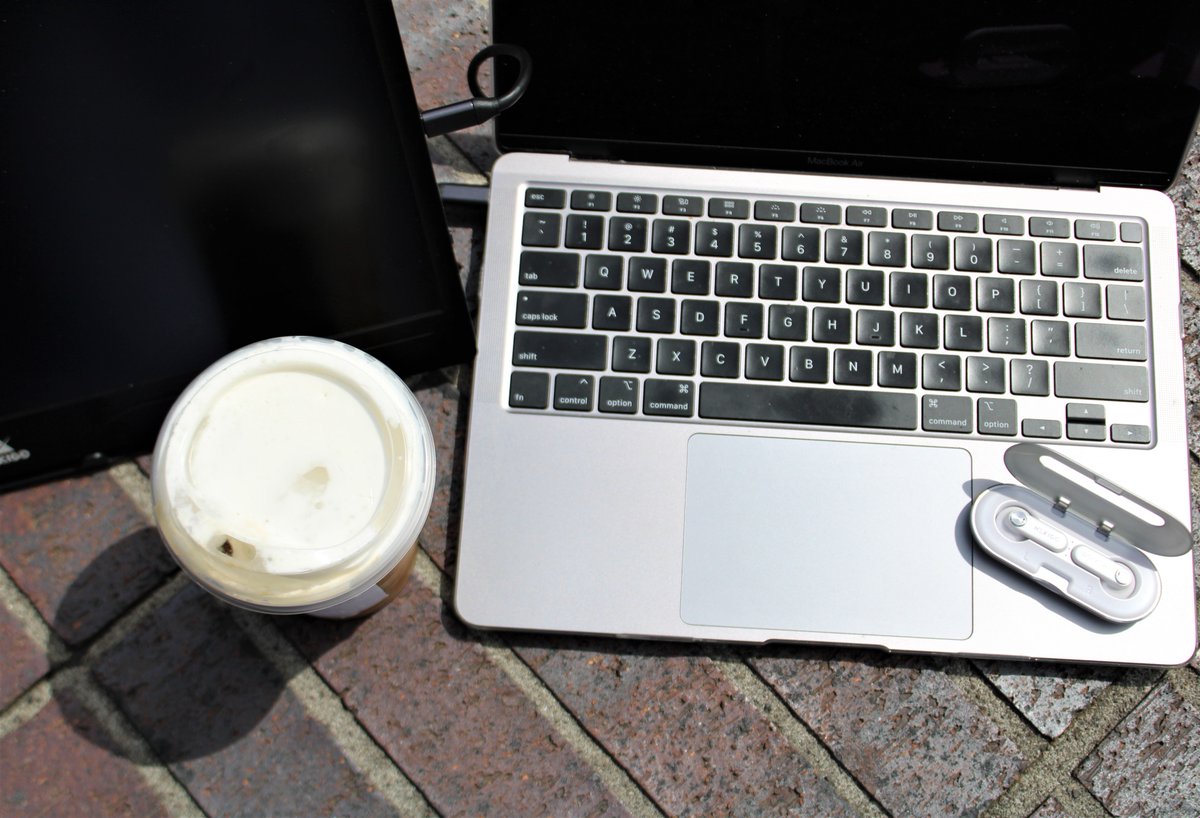 letsnexigo's tweet photo. We're all about productivity...and what says productivity more than a second screen? But with coffee and wireless earbuds, of course☕🎶
https://t.co/wi0a0wbWzF
https://t.co/dWZAbqe4EQ
#nexigo #letsnexigo #portablemonitor #airt2earbuds #extendedscreen #workremotely https://t.co/37NsVVz1Tz