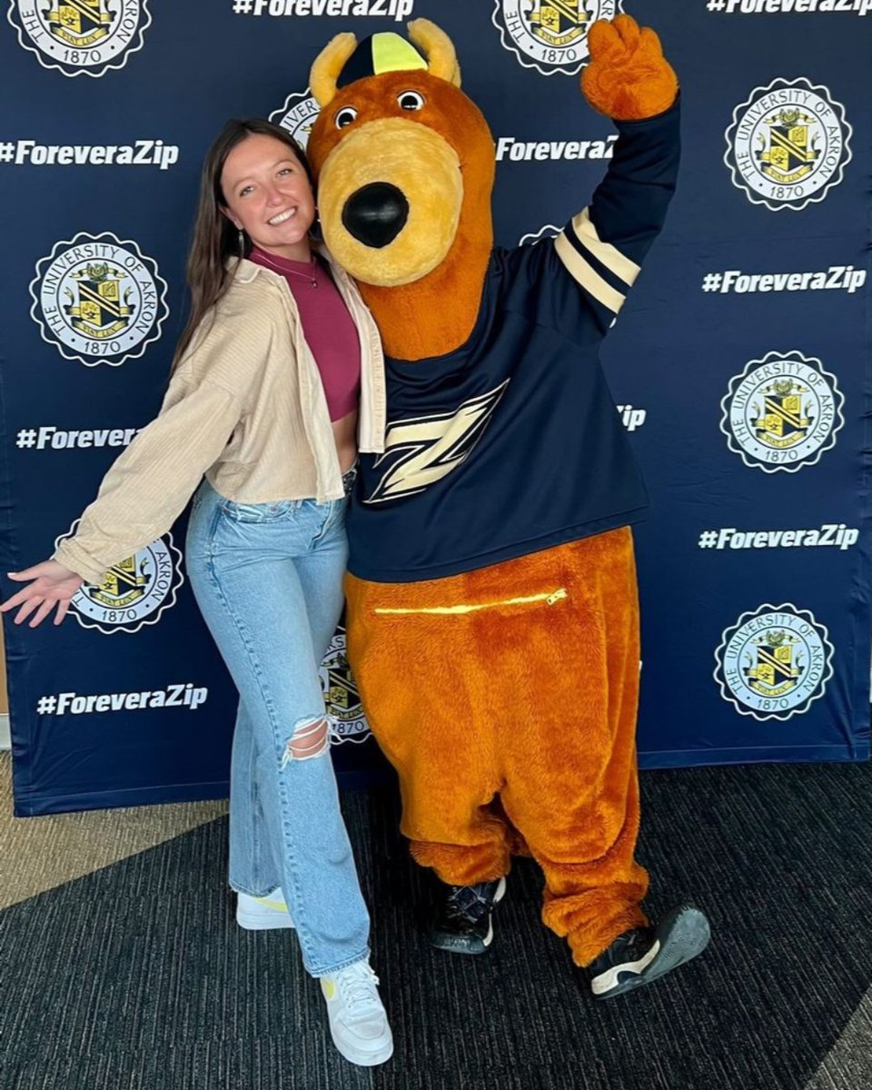 uakron's tweet photo. Happy National Higher Education Day. Meet Laney, a recent grad of UA. 🎓📚

"I decided to continue my education after high school because higher education has always been a goal of mine, along with all of the benefits that come along with obtaining a college degree." https://t.co/kxPQABWzbr
