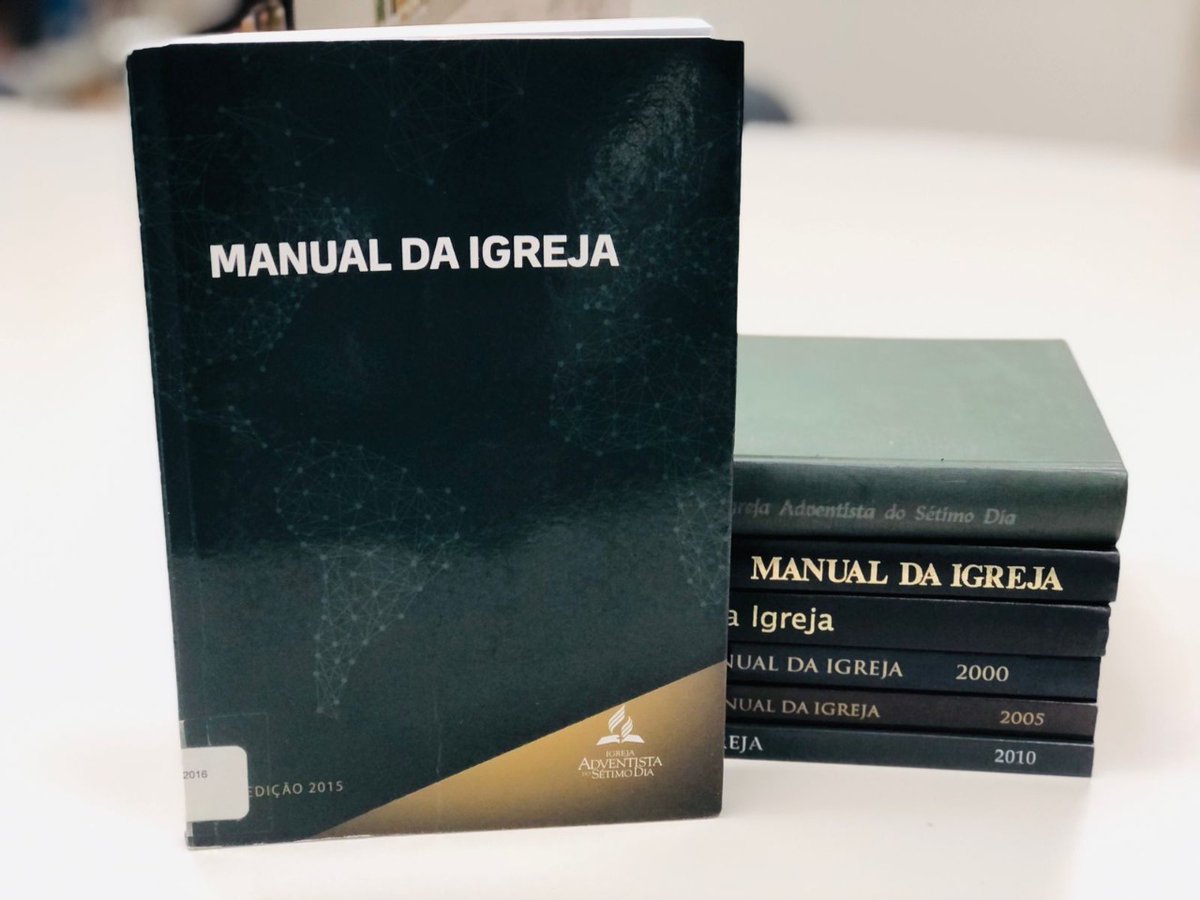 MUDANÇAS NO MANUAL DA IGREJA. Desde 1932, a organização adventista conta com um livro que descreve seu funcionamento e suas funções. Mas você sabe como ele é atualizado e quais são as alterações que estão sendo propostas na assembleia de St. Louis? link.cpb.com.br/4df9ea.