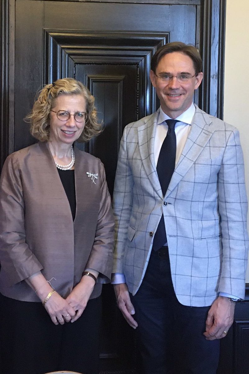 Always a pleasure to meet with <a href="/jyrkikatainen/">Jyrki Katainen</a>, President <a href="/SitraFund/">Sitra</a>. With a current focus on #CircularEconomy Sitra is doing extraordinary work as a different type of think tank: a “think-do-connect-tank”. We <a href="/UNEP/">UN Environment Programme</a> appreciate the productive collaboration with Sitra.