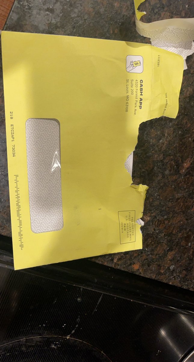 bloopthistrash's tweet photo. @CashApp do better when you’re sending out your cards. You want people to steal shit? Jfc https://t.co/orJ5VGONTA