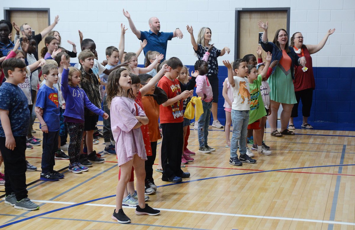 LethSchDivision's tweet photo. On Friday, @LChristianSch hosted the official grand opening for the school's expansion project. Please visit the @LethSchDivision website for photos and a video from the event: https://t.co/rUobWCsEHI https://t.co/5SpRzsy7Pb