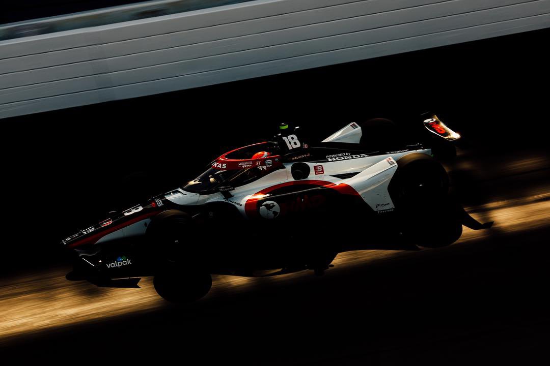 burnoutsports's tweet photo. Round 1: Best livery of the 2022 #Indy500 

RT: @AlexanderRossi 
Like: @malukasdavid 

Voting ends Tuesday at 5 https://t.co/kVYcNDQPBZ