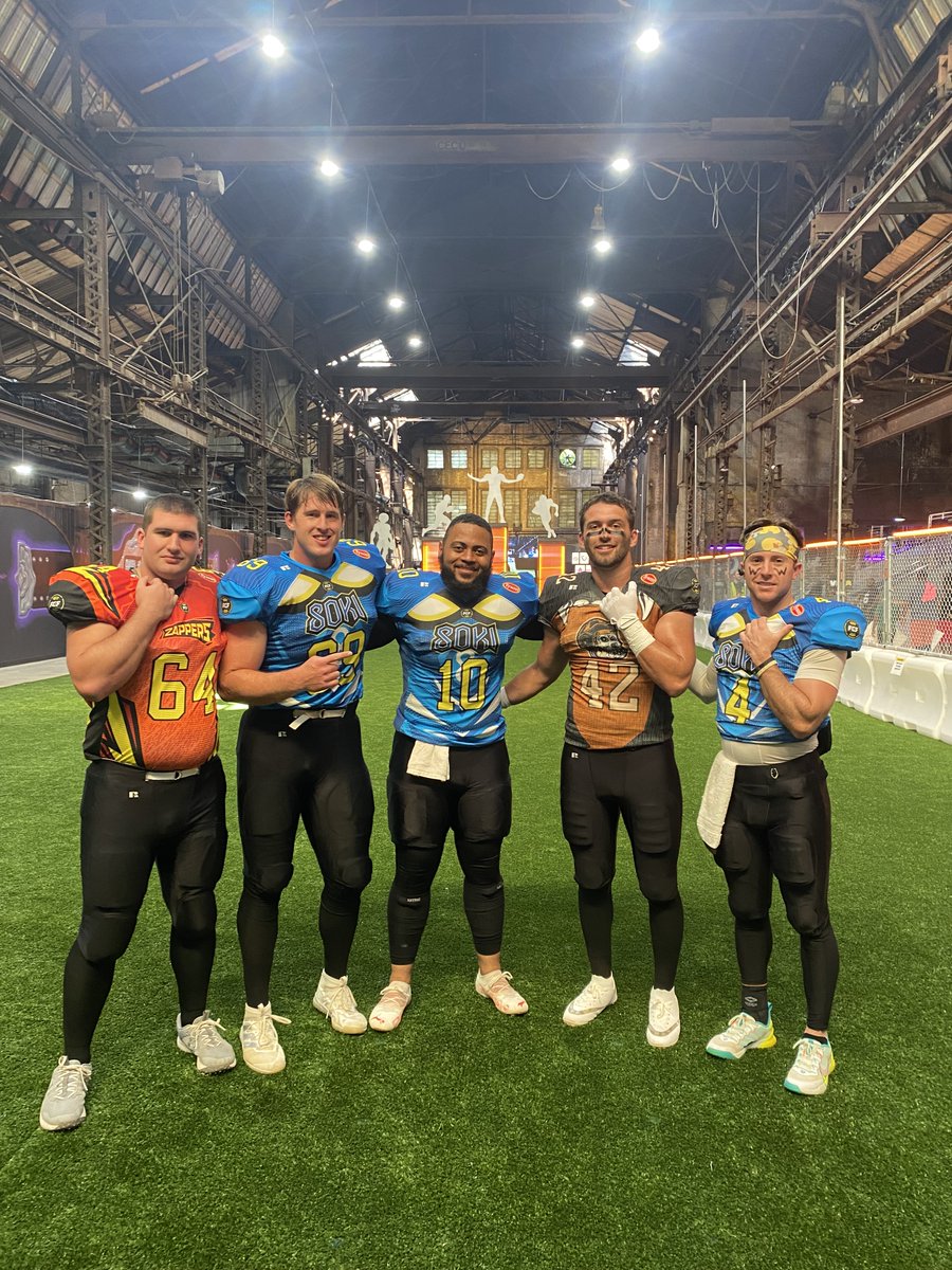 There are so many amazing moments from my first season of @fcflio but becoming friends with these guys definitely tops the list.