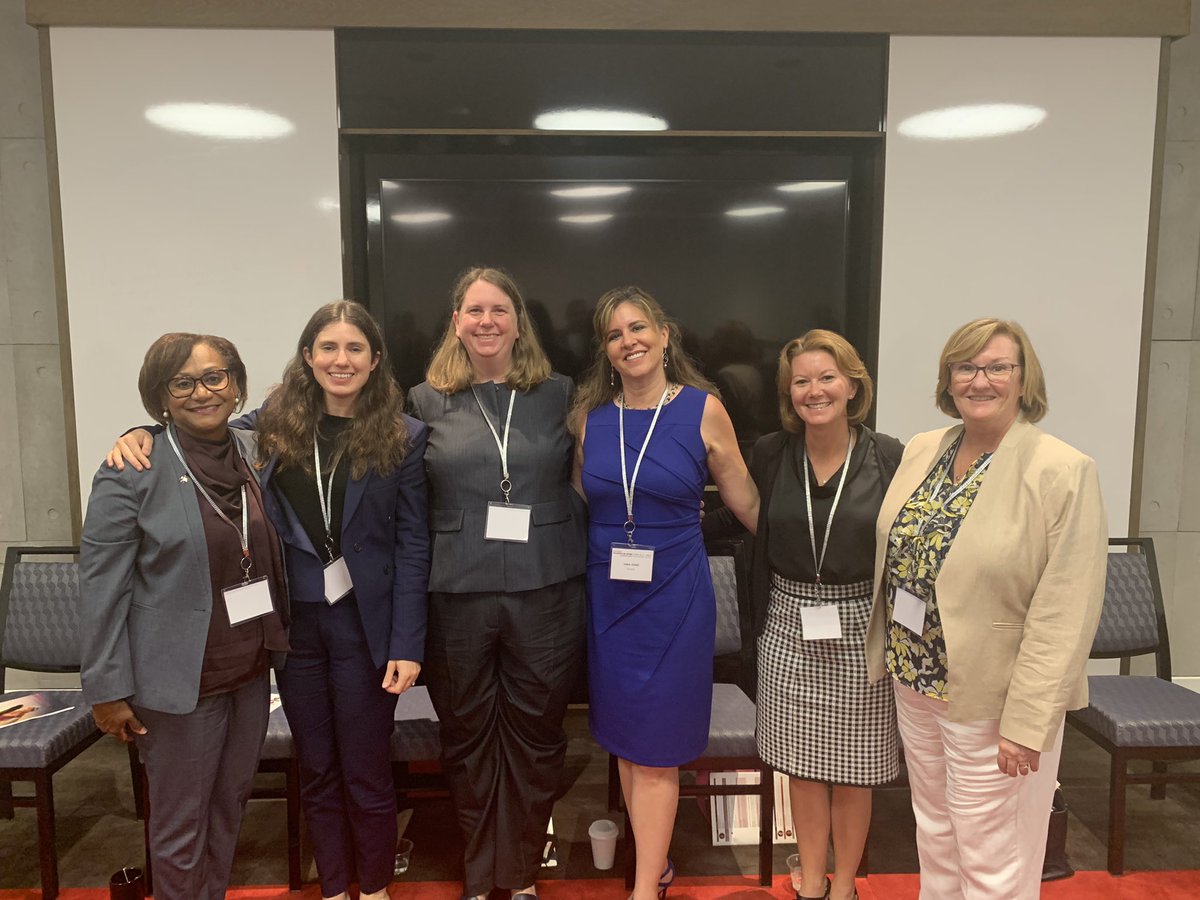 v_wyche's tweet photo. I enjoyed serving as a panelist at the Global Women in #STEM Leadership Summit in Atlanta. During our session, “Leading with Empathy and Creating Conditions that Help People Thrive,” I shared best practices I employ @NASA_Johnson to create an inclusive environment for our team. https://t.co/KGEla7MRmM