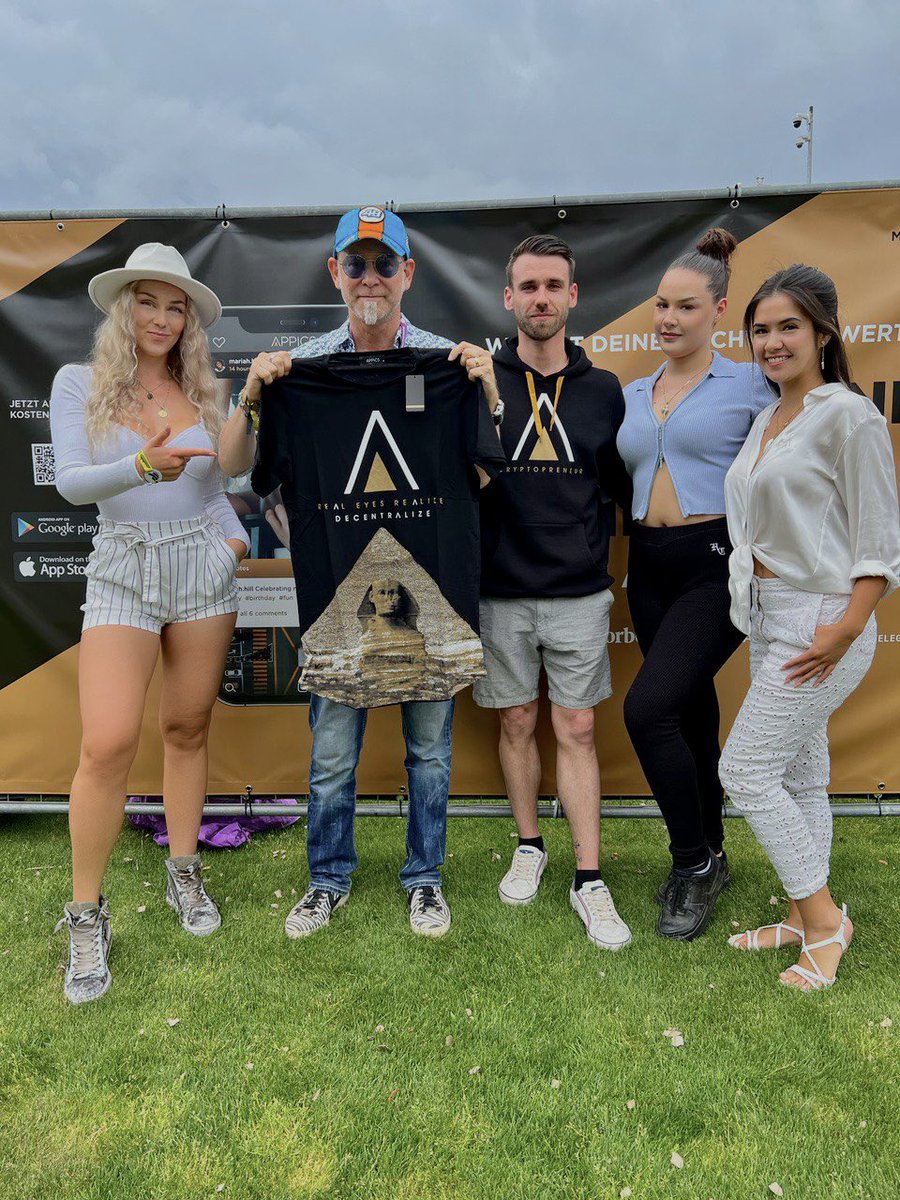 appics_official's tweet photo. Team APPICS with @UweLerch from @BigCityBeats at @WORLDCLUBDOME! 📸

At the third and final day of the #festival, we met with Uwe to shoot some footage showing #APPICS in the aftermovie of the event. 🎥

1/2uwe https://t.co/Bma4pgMa1K