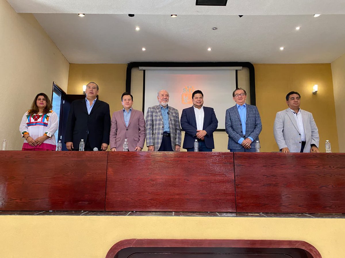 La FTP-CTM que encabeza <a href="/leobardosoto/">Leobardo Soto</a>, continúa en #UnidadYTrabajo en cambios de Comités Sindicales, Revisiones Contractuales y Salariales del 2021, y avanzando en legitimaciones de CCT. Siguiendo las orientaciones del Líder nacional de <a href="/CTM_MX/">CTM Nacional</a> Senador Don <a href="/CarlosAceves/">CarlosAceves</a> 🇲🇽