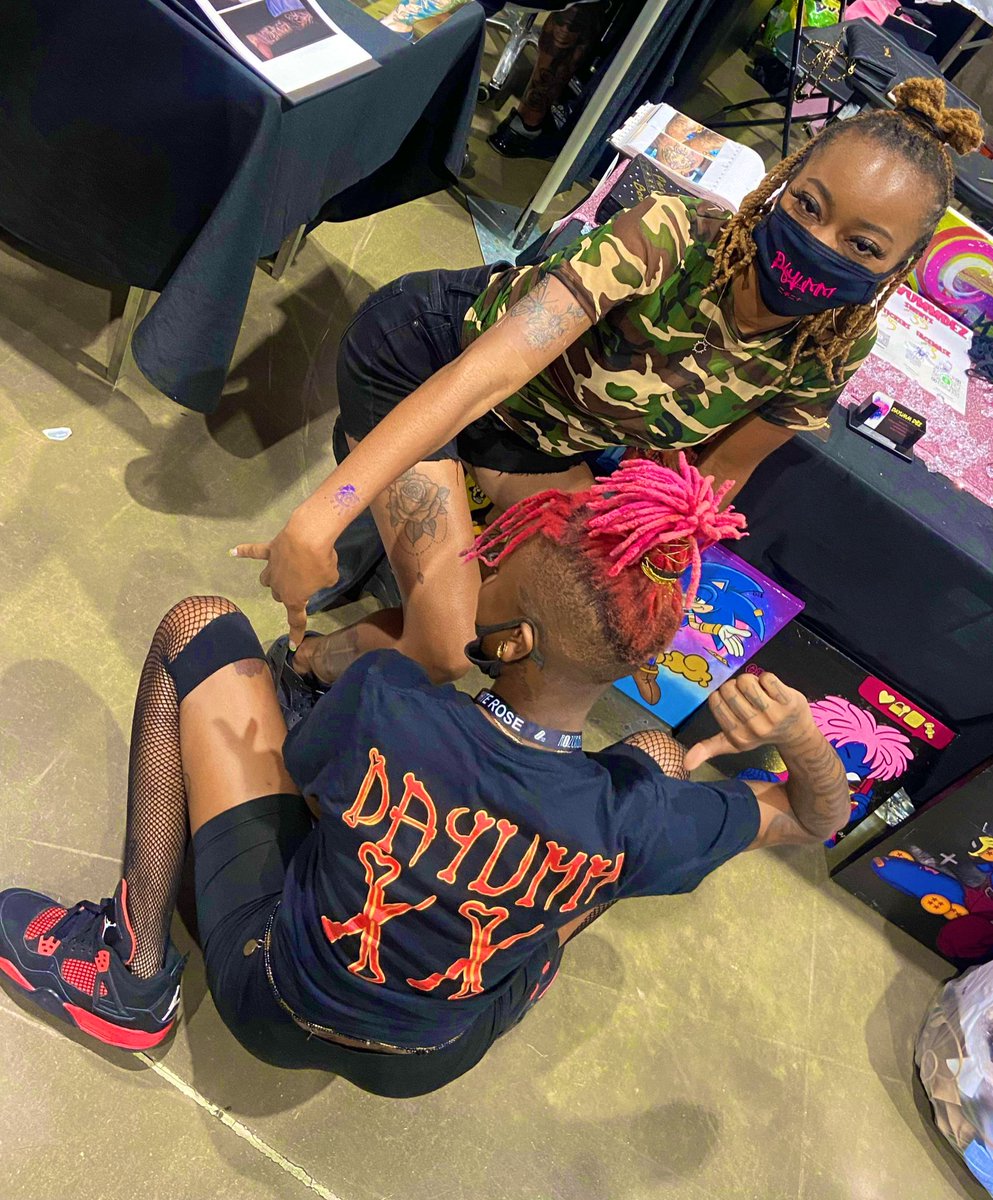 _DayummDez's tweet photo. Seeing my dawg really motivated me bro. Had to ink the homie one time before I left Houston ✨🤘🏽❤️🔥
#Dayumm https://t.co/MOLjuNHumM