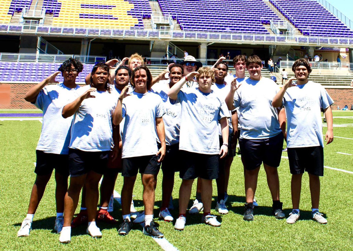 Evan Roland tweet media