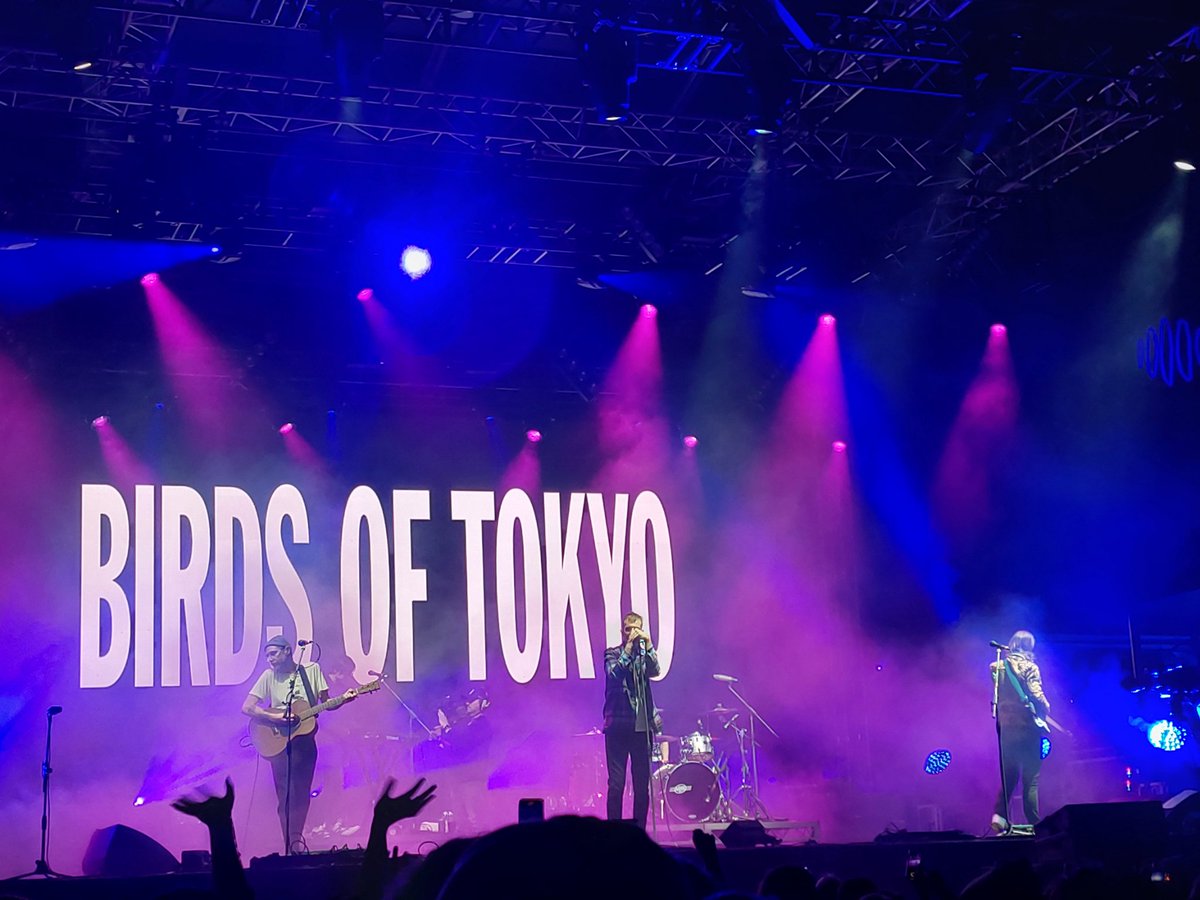 creating_chaos1's tweet photo. Awesome #WADay #concert #jebediah #eskimojoe #birdsoftokyo the best free concert I have attended in many years https://t.co/vgB1owSijm