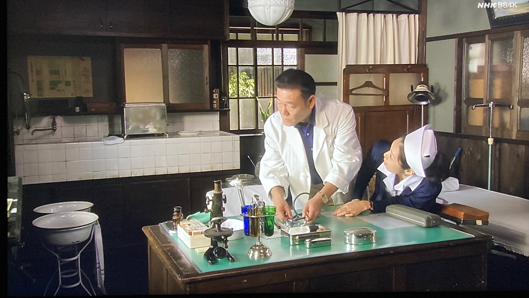 連続8度 滅多にない健次郎の赤い目を見たら 気にならないはずがない 追いかけてでも確認するのが鯛子さん 付き合いは町子より長いしね 芋たこなんきん T Co Ind0w1qqfw Twitter